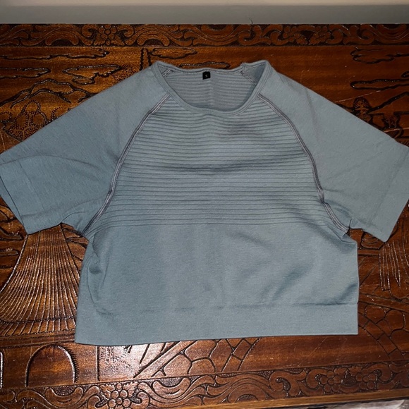 Alphalete gray & blue, crop top, spandex, size Small - Picture 2 of 10